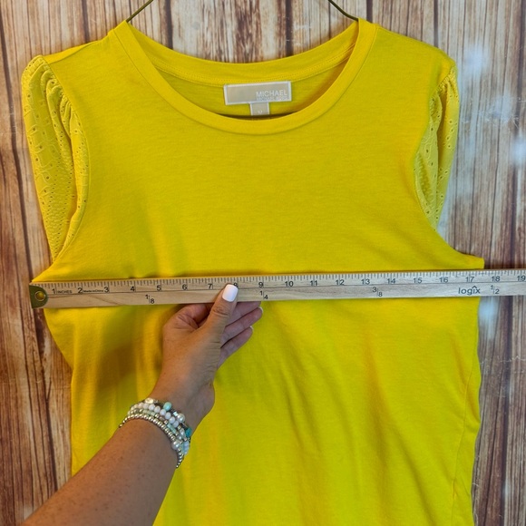 Michael Kors Women’s Yellow Eyelet Puff Sleeve Blouse Size Medium - Picture 5 of 11